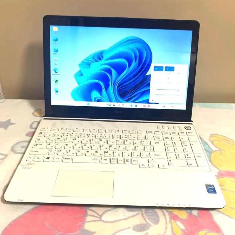 NEC LAVIE 15.6 Touch Laptop i5-4200M 12GB SSD128 HDD640 White Used gallery