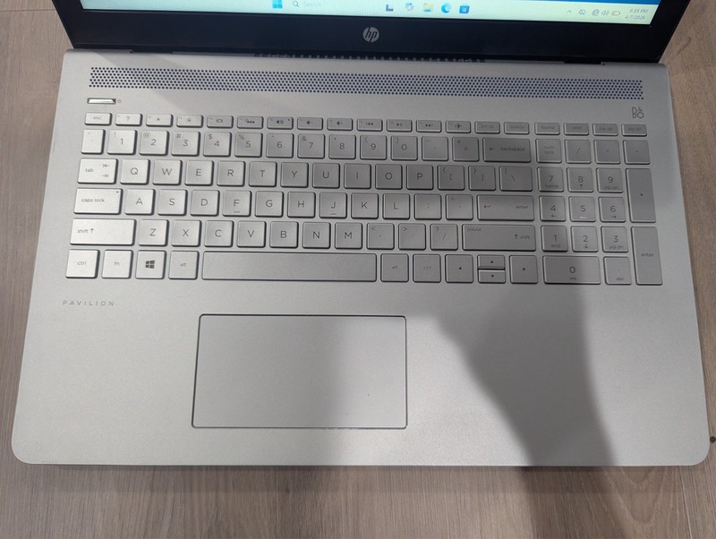 HP Pavilion 15-cc184cl /i5-8250U/12GB RAM/512GB SSD/W11 PRO w/ charger gallery