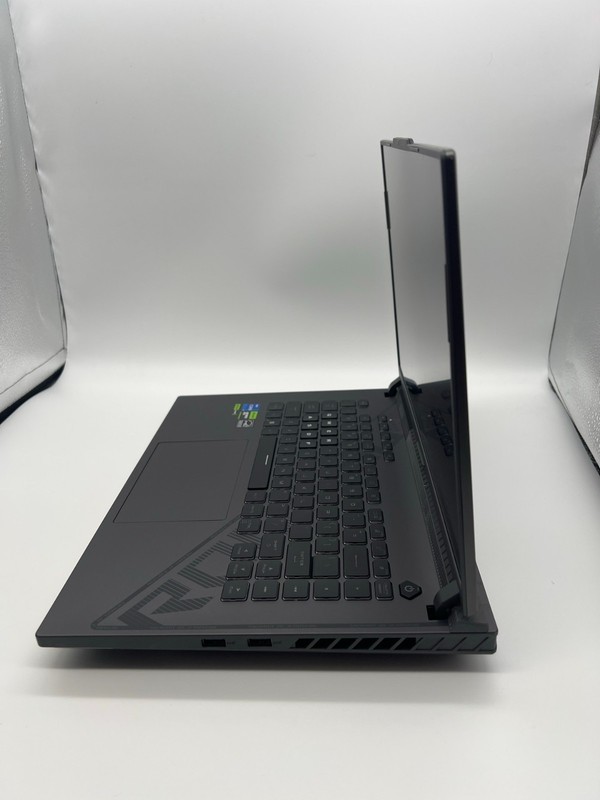 ASUS ROG Strix G16 16" 165Hz Gaming Laptop i7 16GB 512GB SSD Gray gallery