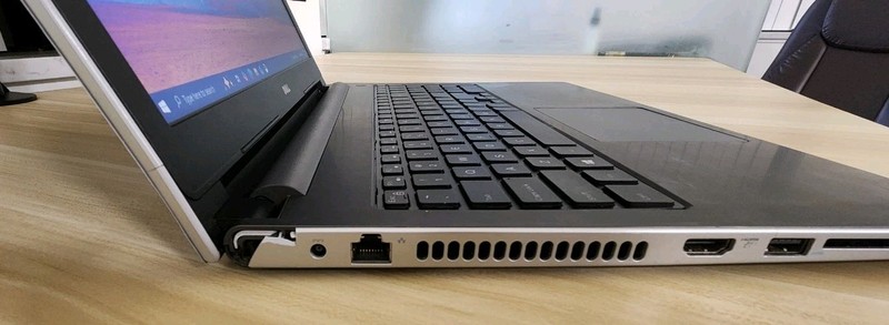 Dell Inspiron 5559 i7 6th Series 3.5GHz 12GB DDR 500GB SSD + 1 TB HDD 15.6" LCD gallery