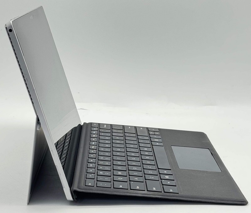 Microsoft Surface Pro 4 1724 12.3" Core i5 8GB 256GB Silver 2-in-1 w/ Keyboard U gallery
