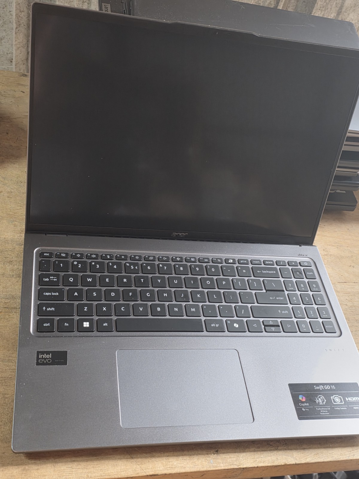 Acer Swift Go 16" Laptop 2560x1440 Intel Core Ultra 7 16GB 1TB SSD Power gallery