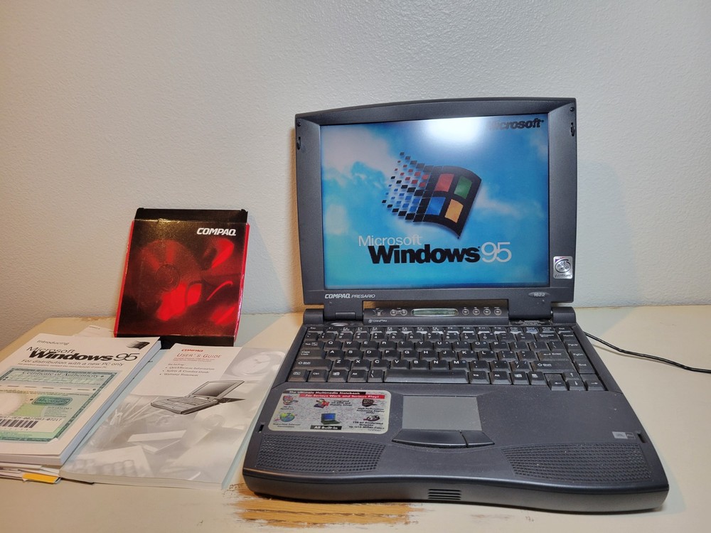 Vintage Compaq Presario 1622 Pentium W Restore CD Manual Microsoft 95 Excellent
