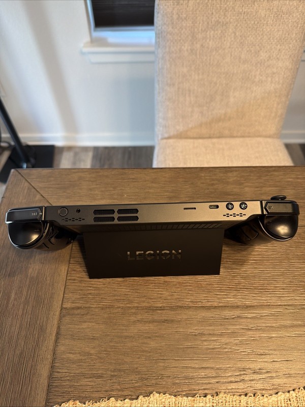Lenovo Legion Go 8.8 in (1TB SSD, AMD Ryzen Z1 Extreme) Excellent Condition gallery