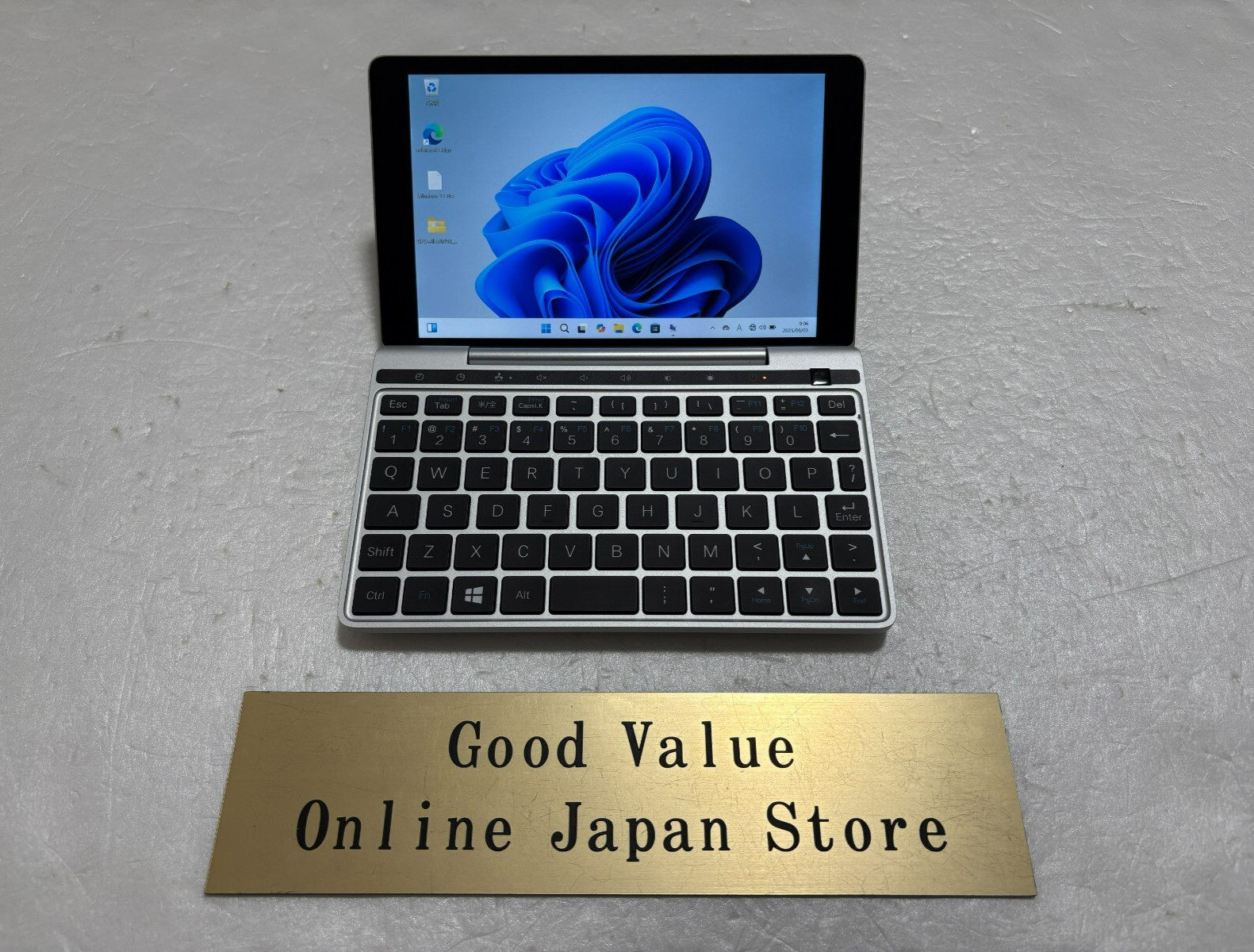 GPD Pocket 2 Core m3-8100Y 8GB SSD 128GB WIndows 11 Pro UMPC Portable PC Laptop gallery