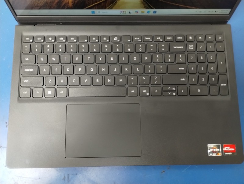 DELL 15 DC15255 G8MK9, AMD Ryzen 7 7730U, 2.00 GHz, 16 GB RAM, 512 GB NVMe SSD gallery