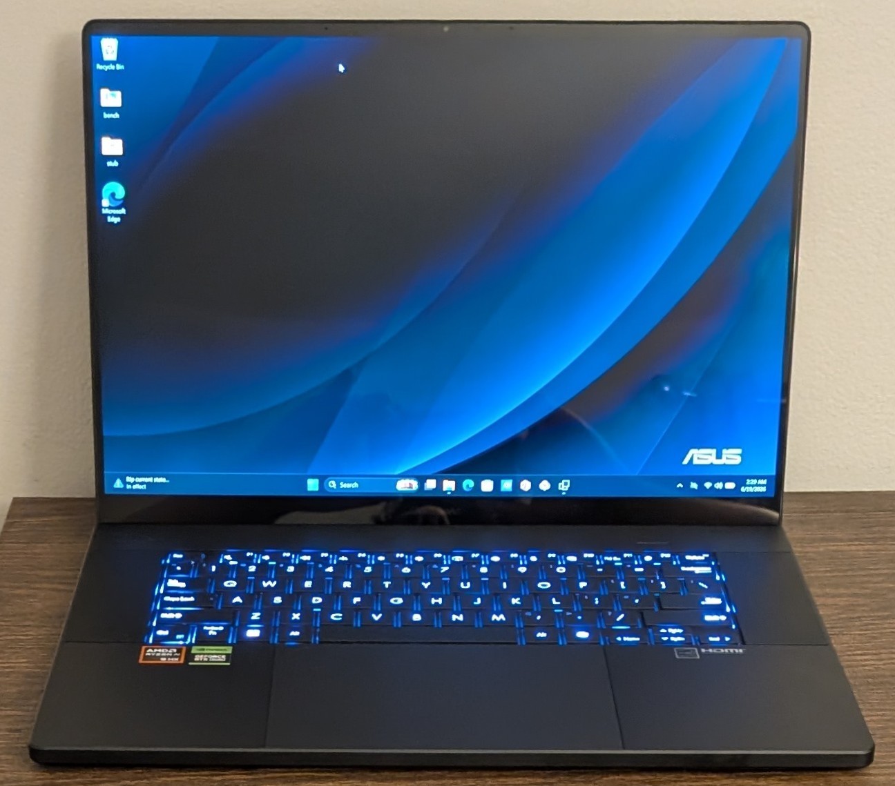ASUS ProArt P16 4K OLED Touch (Ryzen AI 9 HX 370, 32GB/2TB SSD, RTX 4070) Black gallery
