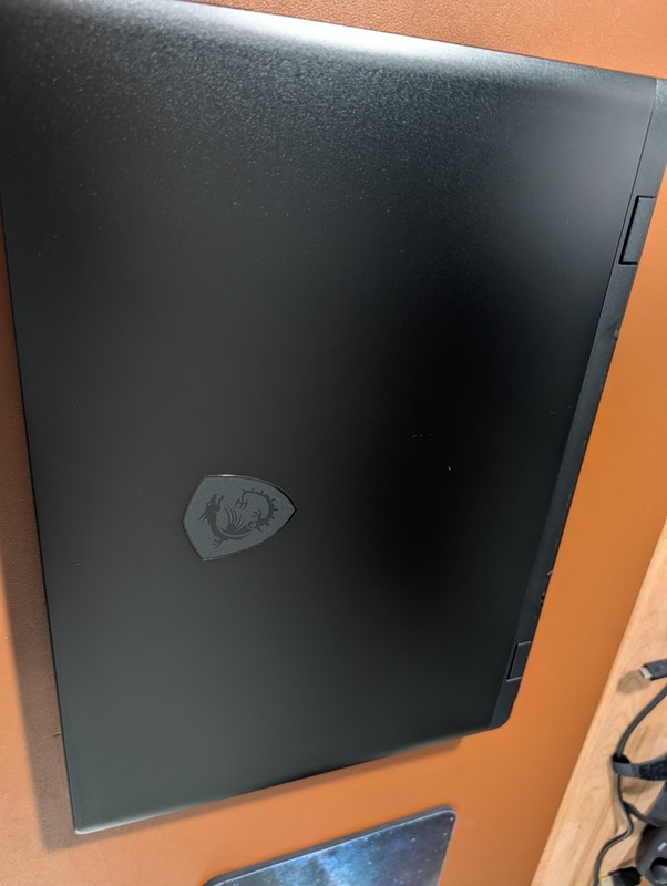MSI Pulse 16 AI C1V 240Hz QHD+ RTX 4060 Ultra 9 32GB 5600MHz 1TB W11 PRO Gaming gallery
