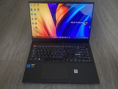 ASUS ViboBook Pro 15x w/ Razer Kiyo Pro Webcam & Logitech Wireless Mouse