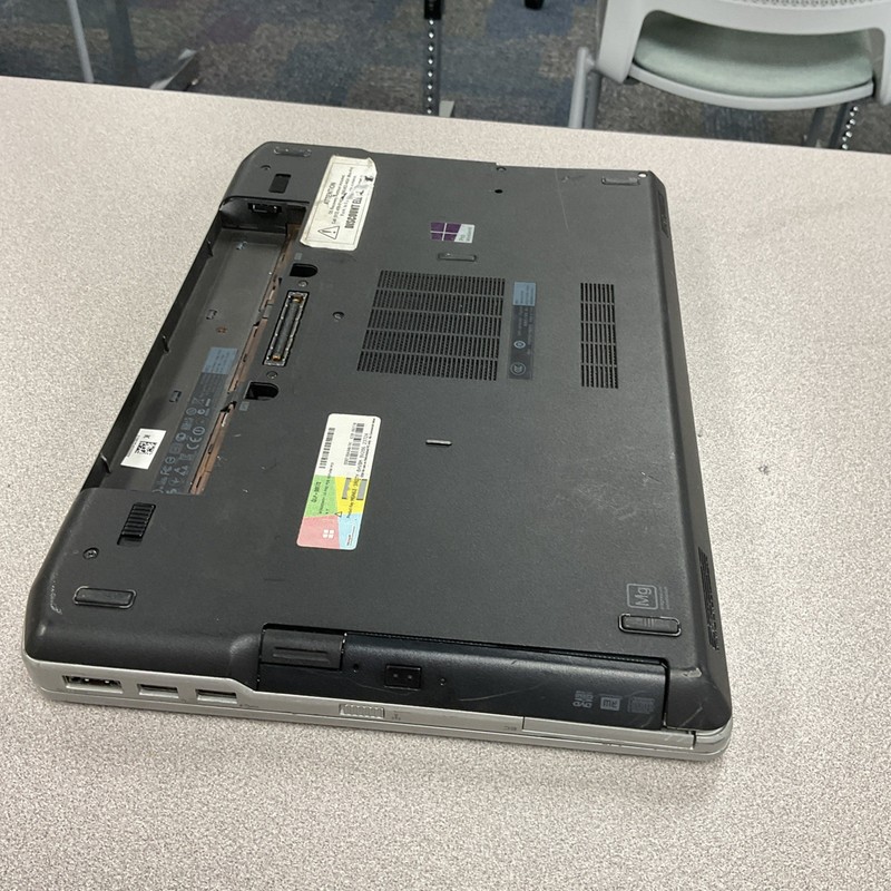 Dell Latitude E6430s 14.1" Intel Core i5, no RAM or HDD, no battery gallery