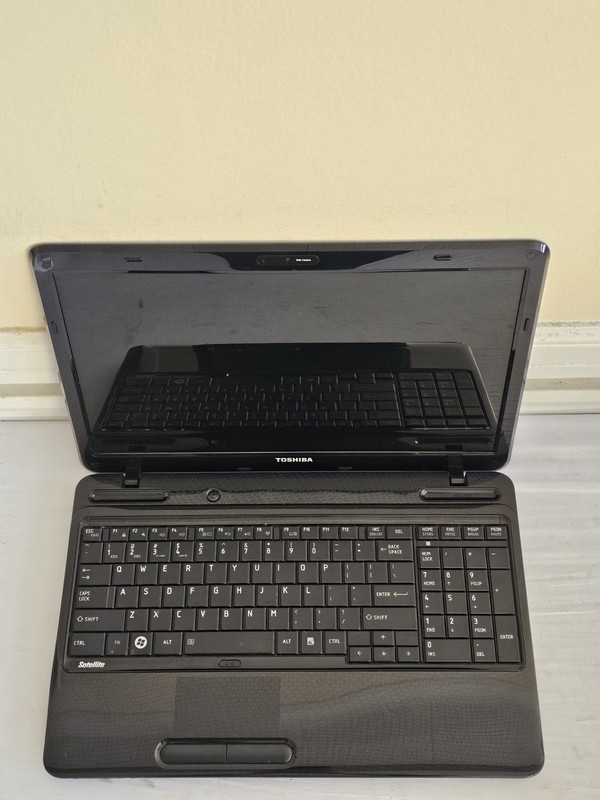 Toshiba Satellite L655D-S5050 Laptop - WON'T BOOT - BAD BATTERY - Parts/Repair gallery