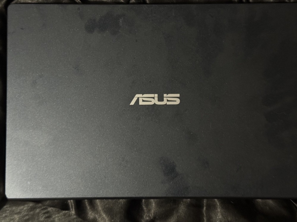 ASUS 14-inch FHD Laptop Intel Pentium N6000, 4GB RAM, 64GB Storage (USED)