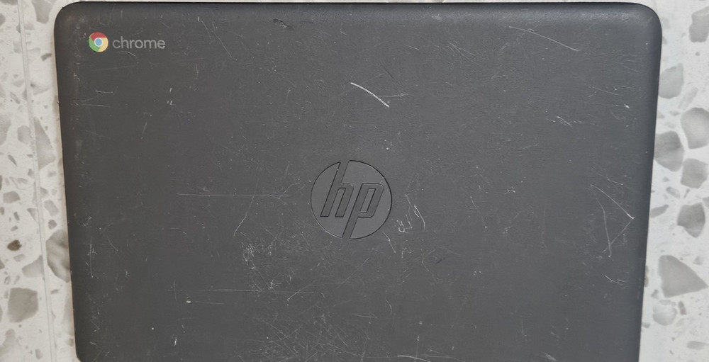 HP Chromebook- 11A G6 EE Black- TESTED- works plugged in / No Power Chord
