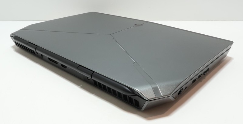 Dell Alienware 15 R2 Core i5-6300HQ 2.3GHz 8GB 128GB 1TB GTX 965M 15.4" gallery