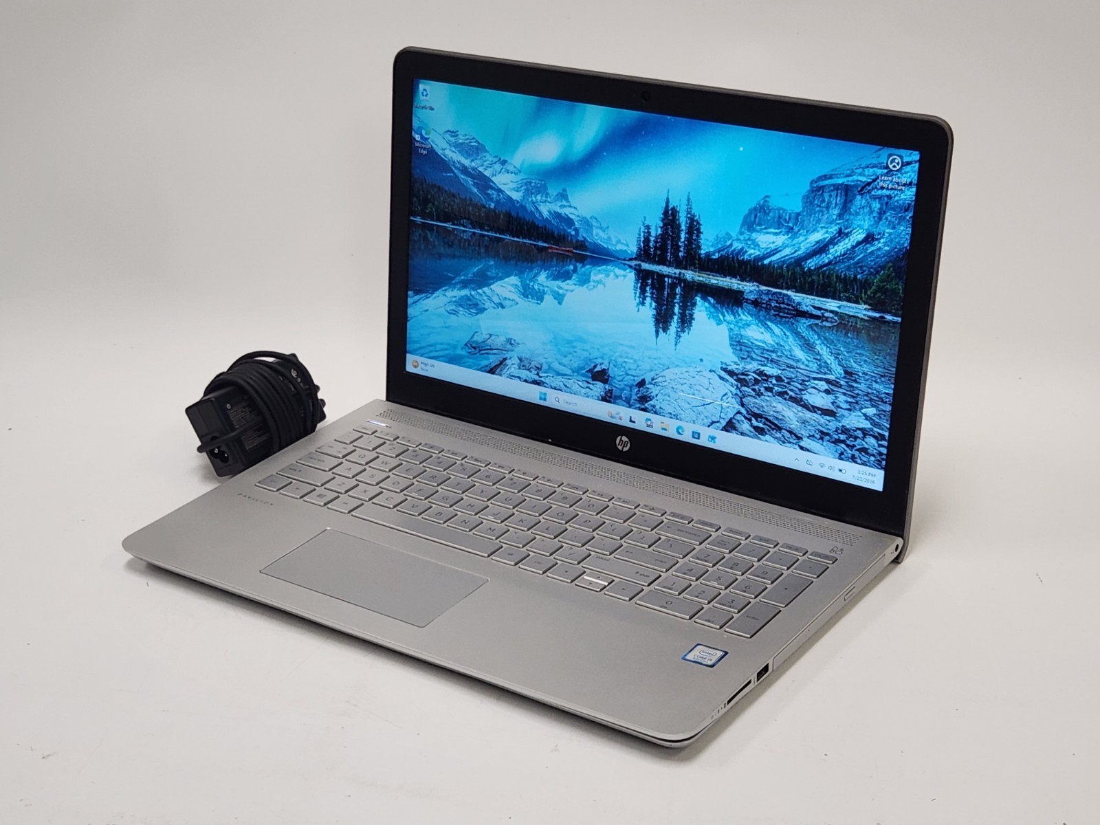 HP Pavilion Laptop 15-cc123cl 15.6" Intel i5-8250U 1.8GHz 12GB 256GB W11P *READ* gallery