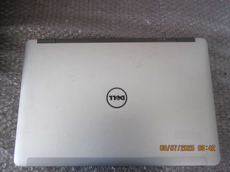DELL PRECISION M2800 Laptop 15.6" 8GB RAM Intel i5 4thGen. 500 HDD gallery