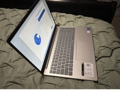 HP 15.6″ Full HD Touchscreen Laptop Intel Core i7 16GB 512GB SSD 15-fd0127dx
