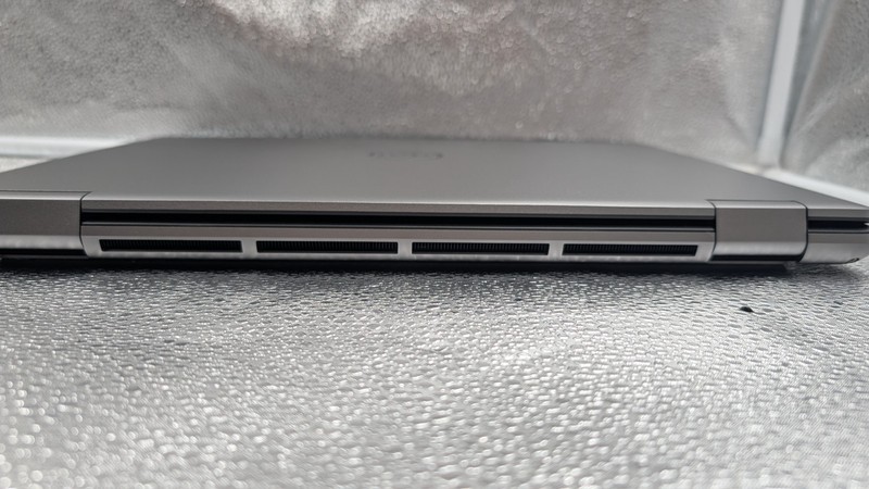 Dell Precision 7680 i7-13850HX RTX 2000 Ada 32GB 512GB 16" FHD+ gallery