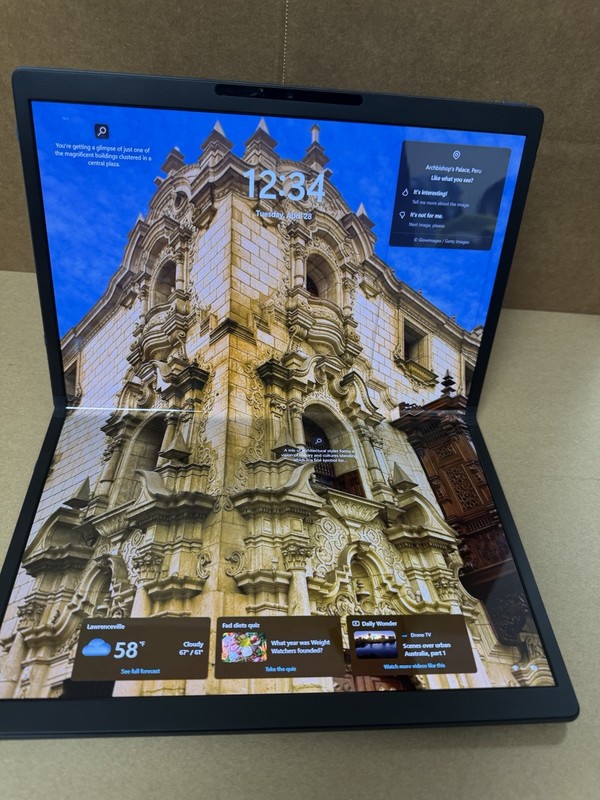 HP Spectre 3in1 2.5K OLED Touch Foldable Ltop Intel EvoCorei7 1250U 16GB 1TB 17" gallery