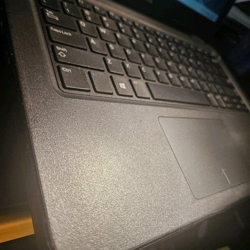 DELL Latitude 3300 13.3" Core i3 7th Gen 8GB RAM 256GB SSD Win 11 Pro + Charger gallery
