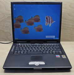 Retro Fujitsu Computers Siemens Amilo Pro V2000 / Pentium 1.5 Ghz / 256Mb Ram