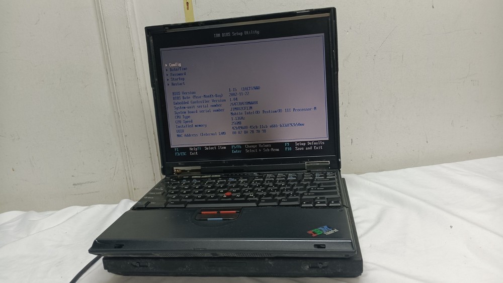 Lot of 2 Vintage IBM Thinkpad T23 Laptops 14" LCD Screen for Parts TYPE 2647