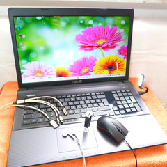 Asus K95 18 inch cinema monster FULLHD l 2TB SSD HDD Windows 11 l 16GB RAM…