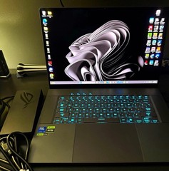 ASUS ROG Zephyrus G16 Gaming Laptop Core Ultra 9 32GB 2TB SSD RTX 5080 OLED