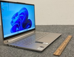 Lenovo Yoga C940-14IIL 2-in-1 14″ 2-in-1 Laptop i7-1065G7 12GB RAM 256GB NVMe
