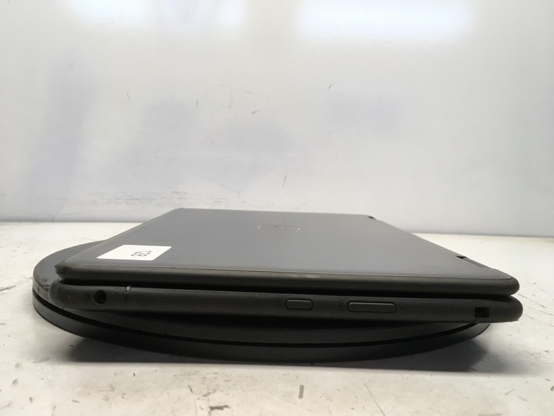 Dell Latitude 3190 2-In-1 Intel Pentium Silver N5000 1.1GHz 4 GB NO HD BIOS Lock gallery