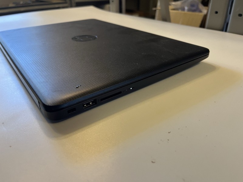 HP Laptop 14-CM0XXX AMD E4-9000e Radeon R2, 2300MHz 4GB 32GB (Slow) 🛑 gallery