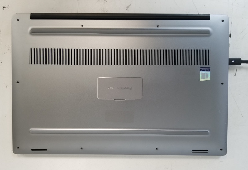 Dell Precision 5540 / Intel Core i9-9880H 2.30GHz / 16GB RAM / No SSD gallery