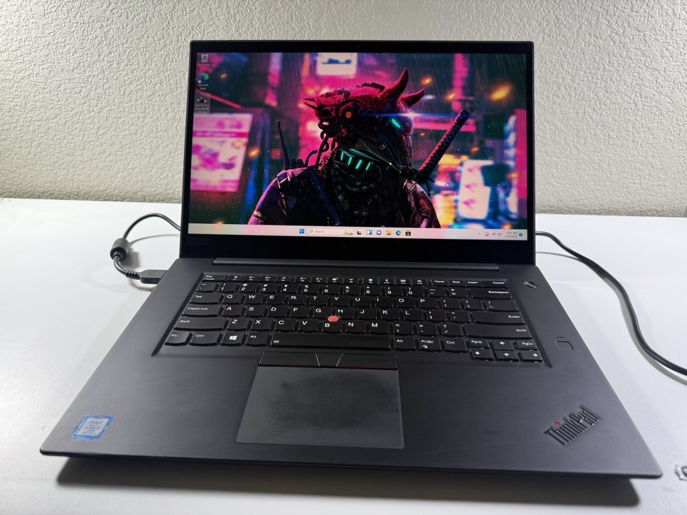 Lenovo ThinkPad P1 Gen 1 4K TOUCHI7-8850H 128GB 32GB W11P P1000 No Battery
