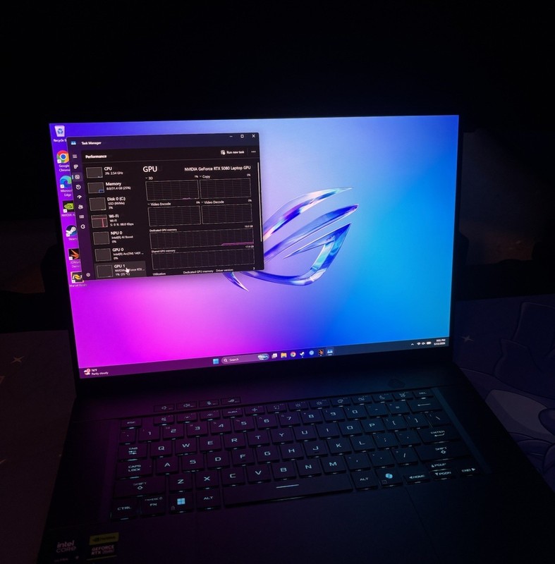 Asus ROG Zephyrus G16 GU605 240Hz 2.9GHz Ultra 9 285H 32GB 2TB RTX 5080 bundle gallery