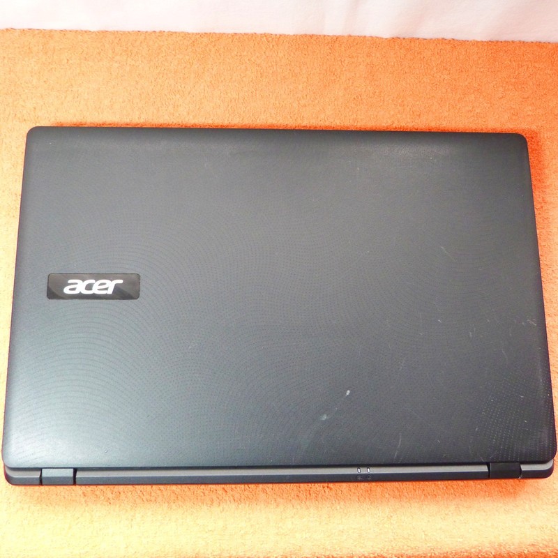 FAULTY Acer ES1 531 UltraBook 15 inch l SSD l 8 GB RAM HOBBYIST gallery