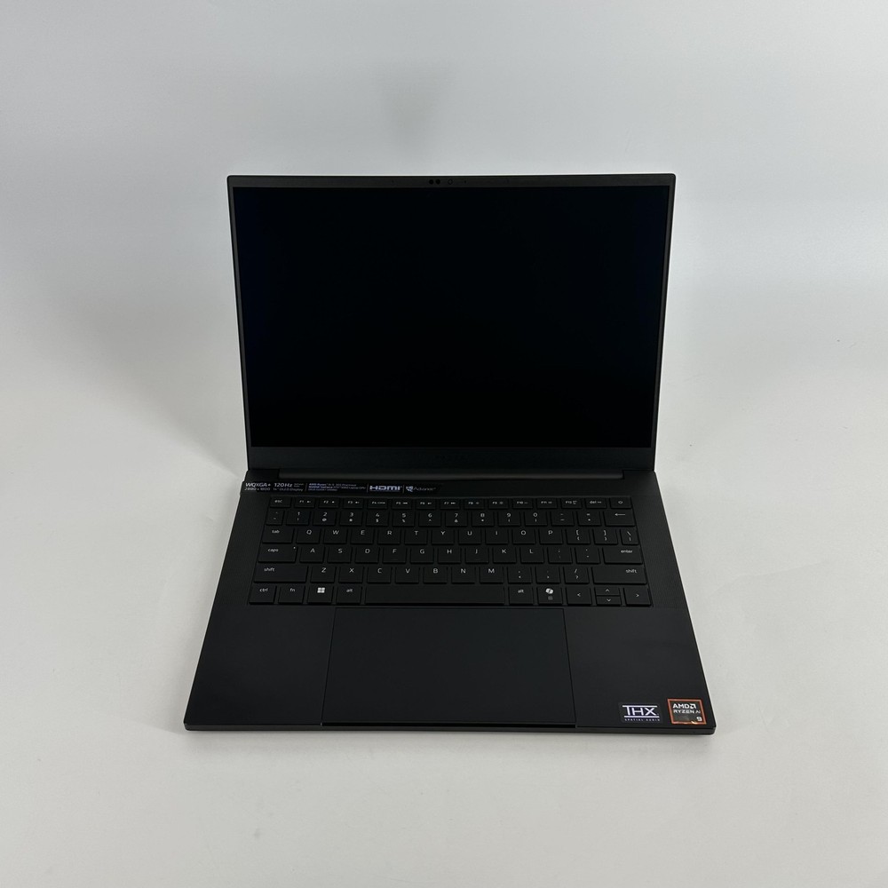 Razer Blade 14 120Hz 2025 2.0 Hz Ryzen AI 9 365 16GB 1TB SSD RTX 5060 BENT FRAME
