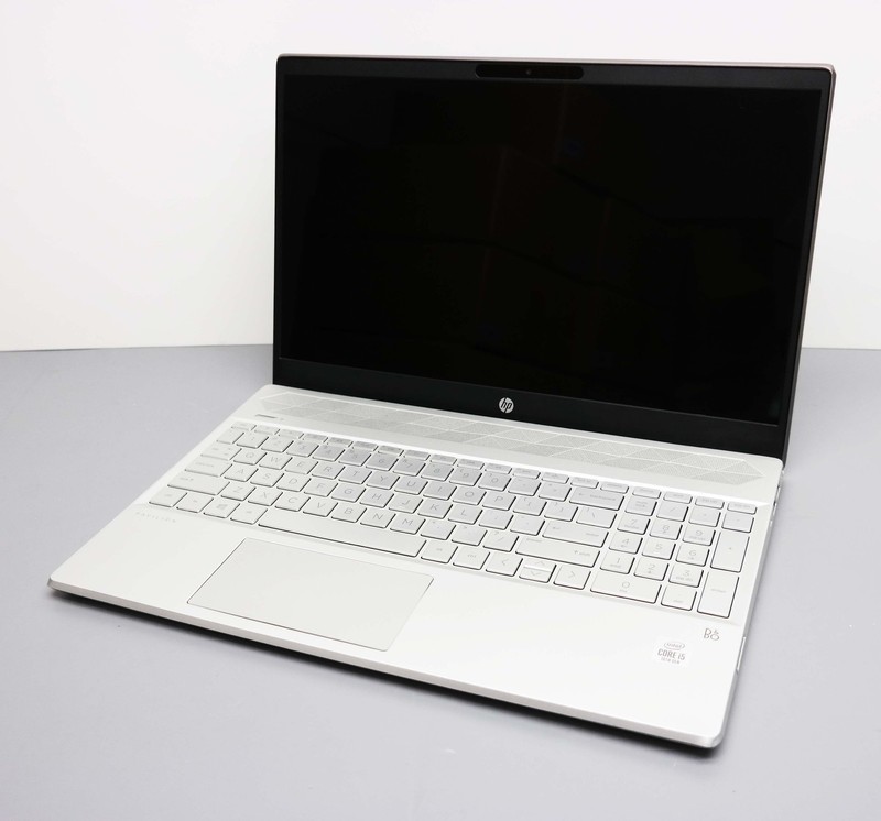 HP Pavilion 15-cs3065st 15.6" Core i5-1035G1 8GB 1TB gallery