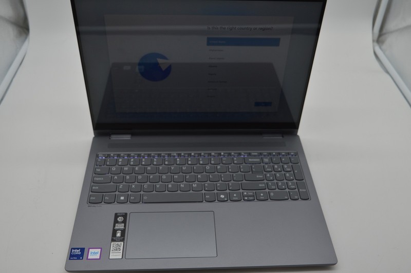 Lenovo IdeaPad 5i 16" Touch Intel Core Ultra 5 225U 16GB 512GB SSD PC1309622 gallery