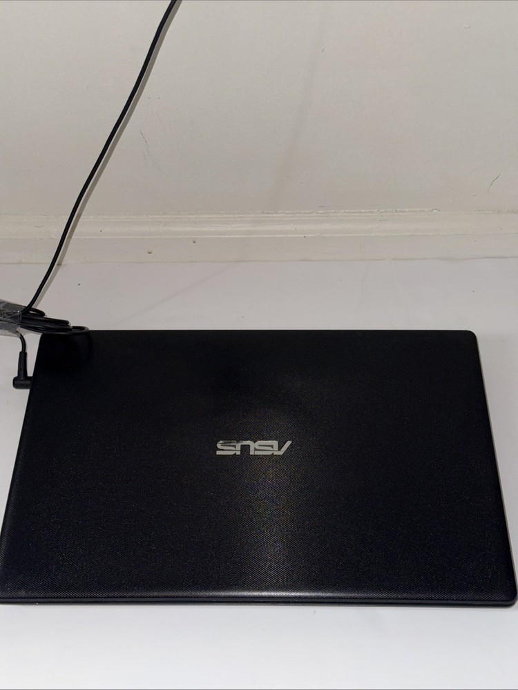 ASUS: ATHEROS AR5B125 Laptop (Powers on But Needs New Battery)