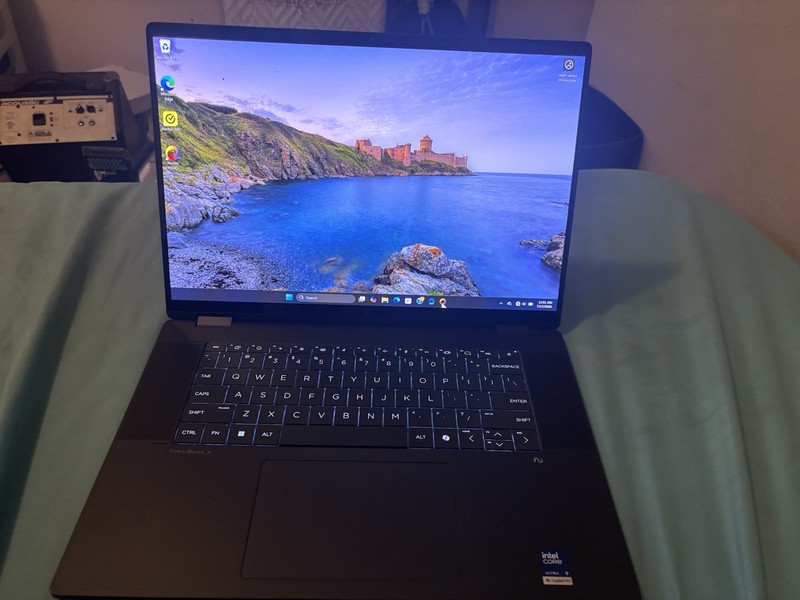 HP OmniBook X Flip 16-as0043dx 16" Ultra 9 288V 32GB DDR5 2TB SSD Windows 11H gallery