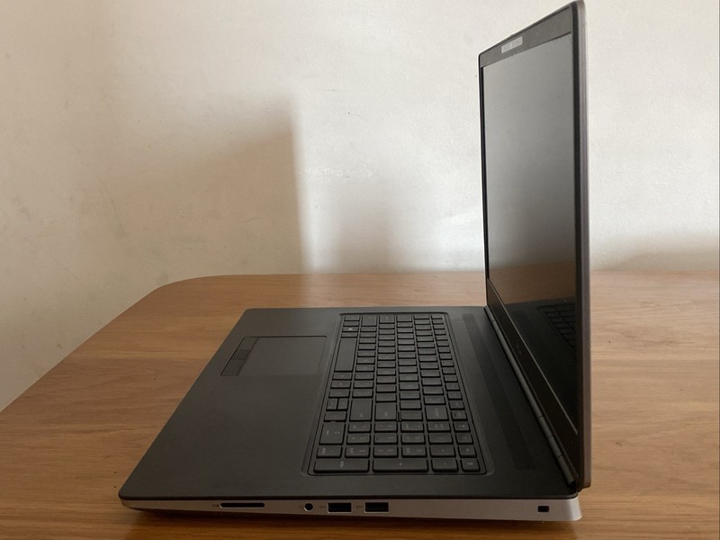 Dell Precision 7760 Core i7-11850H 2.5GHz 64GB 512GB NVMe 17.3" RTX A4000 W11P gallery