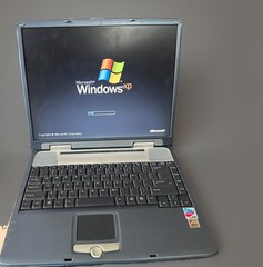 Vintage Nobilis Laptop Model GREEN550 G551 Windows XP Pro l WORKS