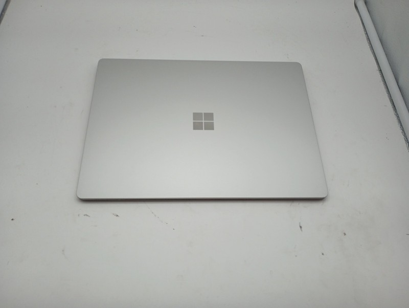 6191Surface Laptop 2 w/charger.i5 8th gen(4 cores).8GB.128GB NVMe.13.5"2K touch. gallery