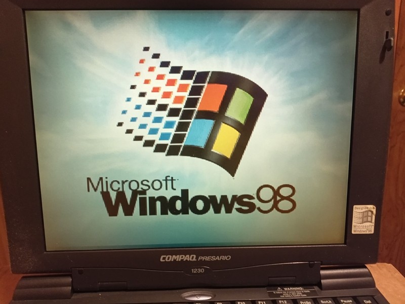 Vintage Compaq Presario 1230 Laptop gallery