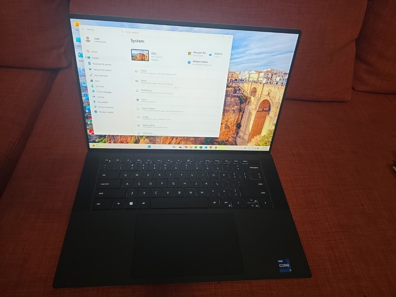 Dell XPS 15 9520 **READ Description** gallery