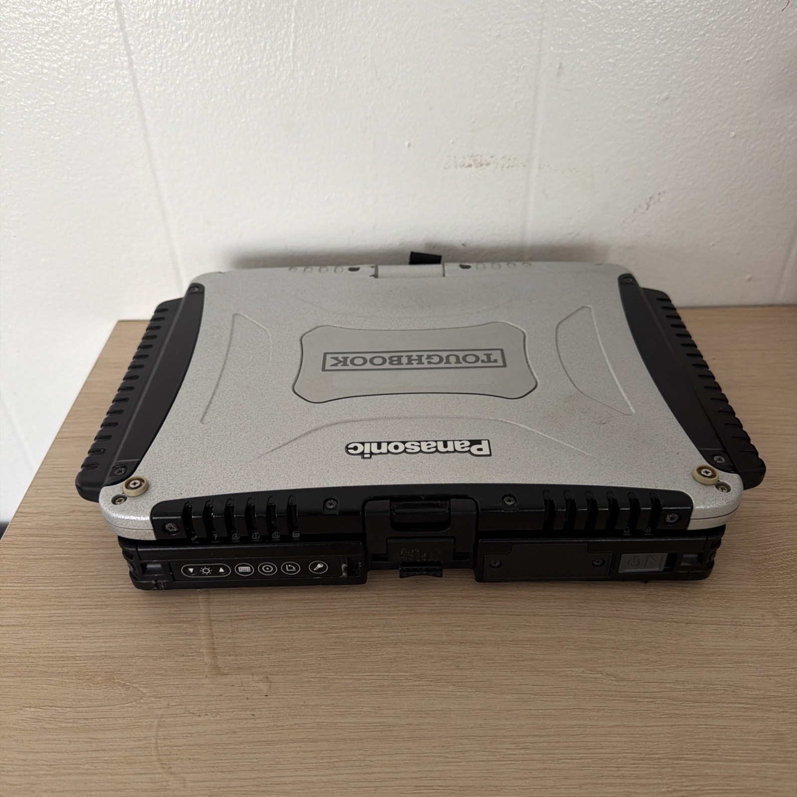 Panasonic Toughbook CF-19 i5-3610ME 2.7GHz 4GB RAM, 500GB HDD Windows 8 Pro gallery