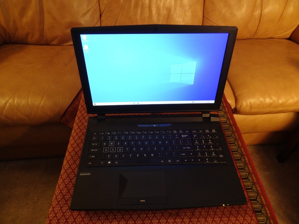 Clevo / Mythlogic P750DM Laptop Computer 17 Screen? -Windows 10 -500GB SSD -32GB