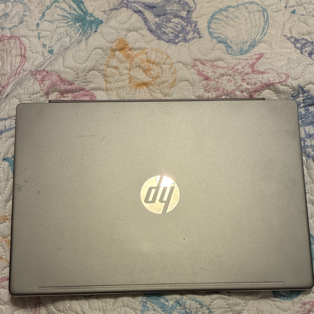 HP Pavilion 14in Laptop Intel Core i3 8th Gen Silver Windows Webcam HDMI USB 3.0