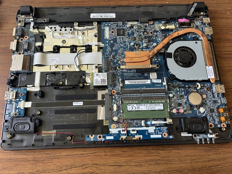 System76 Lemur 7 for parts or repair gallery