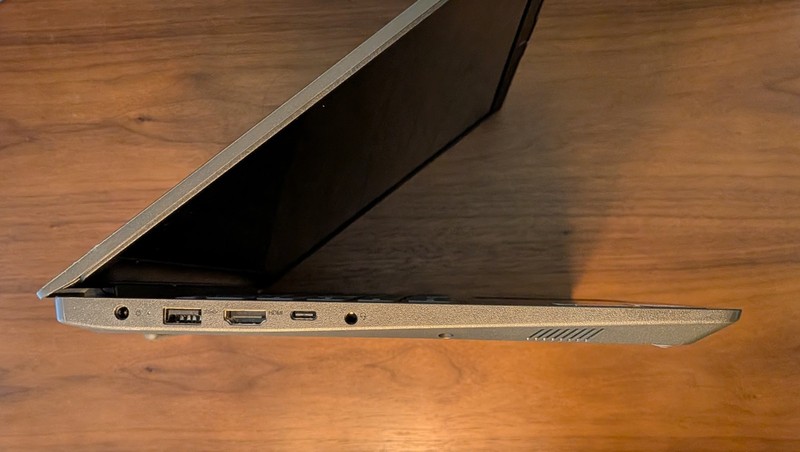 Lenovo V15 G3 IAP 15.6" FHD i7-1255U 24GB RAM 1TB NVMe SSD Win 11 Pro gallery